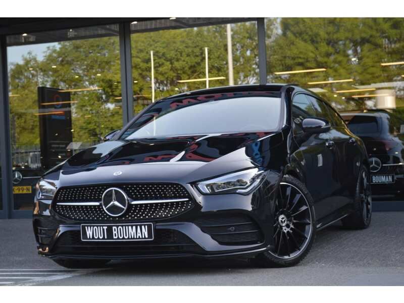 Zwart Gebruikt 2022 Mercedes CLA200 AMG line Stationwagen | € 33.900 (Eerlijke prijs) - Afbeelding 1/4