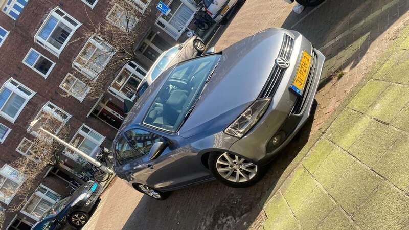 Grijs Gebruikt 2011 VW Jetta Comfortline Sedan | € 4.500 (Eerlijke prijs) - Afbeelding 1/4