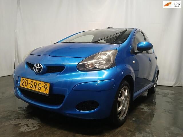 Blauw Gebruikt 2011 Toyota Aygo Comfort Hatchback | € 1.450 - Afbeelding 1/4
