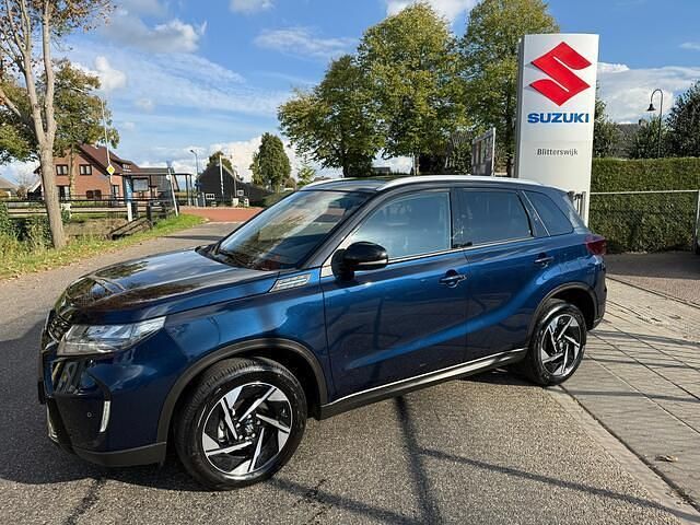 Blauw Gebruikt 2025 Suzuki Vitara Style SUV | € 28.750 (Eerlijke prijs) - Afbeelding 1/4