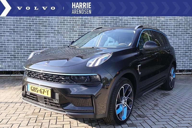 Zwart Gebruikt 2022 Lynk & Co 01 SUV | € 26.694 (Eerlijke prijs) - Afbeelding 1/4