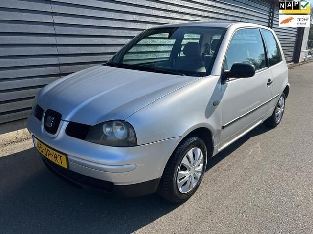 Grijs Gebruikt 2002 Seat Arosa Stella Hatchback | € 2.445 (Eerlijke prijs) - Afbeelding 1/4