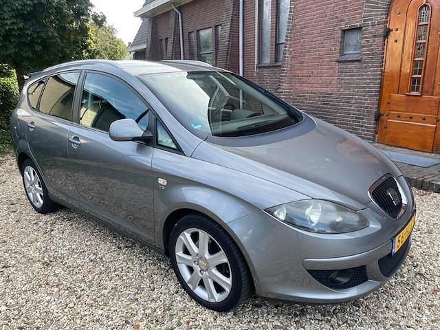 Occasion Seat Altea XL Stylance 125 PK (91 kW) 2009 Grijs MPV