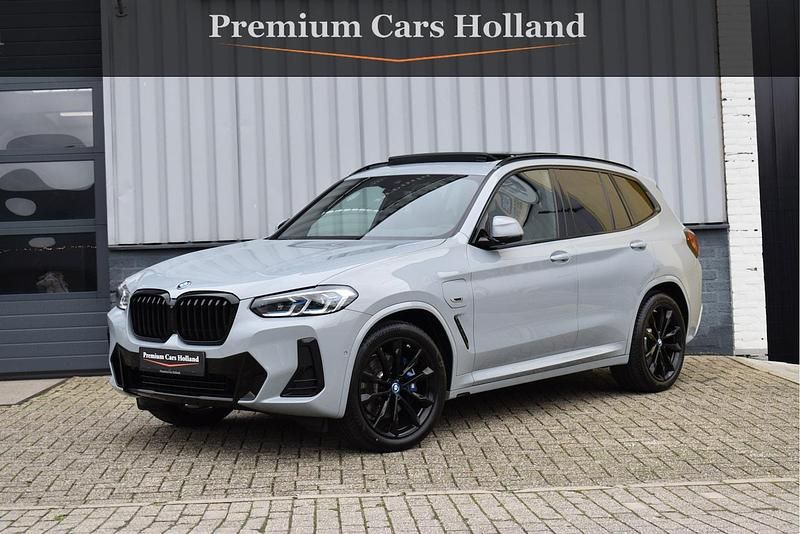 Grijs Gebruikt 2022 BMW X3 M Sport SUV | € 49.950 (Iets duurder) - Afbeelding 1/4