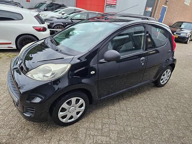 Occasion Peugeot 107 68 PK (50 kW) 2011 Zwart Hatchback