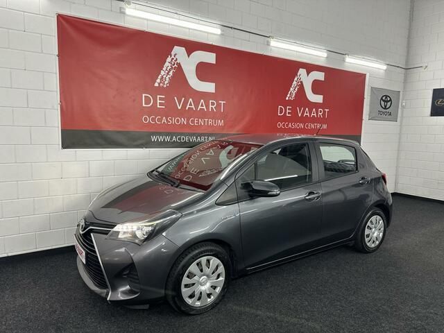 Grijs Gebruikt 2015 Toyota Yaris Hatchback | € 9.999 (Goede deal) - Afbeelding 1/4