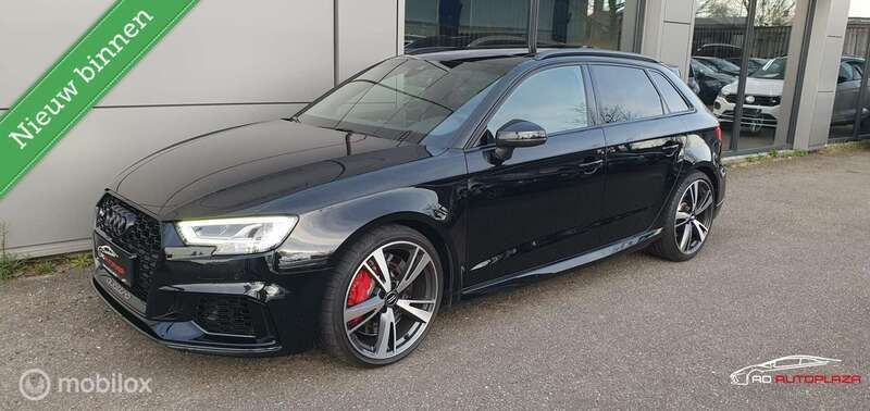 Zwart Gebruikt 2019 Audi RS3 Hatchback | € 39.995 - Afbeelding 1/4