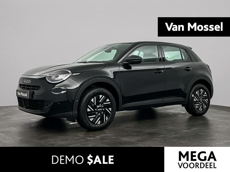 Blauw Gebruikt 2024 Fiat 600 Urban SUV | € 25.840 (Goede deal) - Afbeelding 1/4