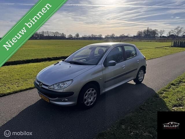 Occasion Peugeot 206 88 PK (64 kW) 2004 Grijs Hatchback