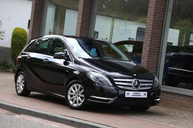 Zwart Gebruikt 2012 Mercedes B180 Ambition MPV | € 12.950 (Iets duurder) - Afbeelding 1/4