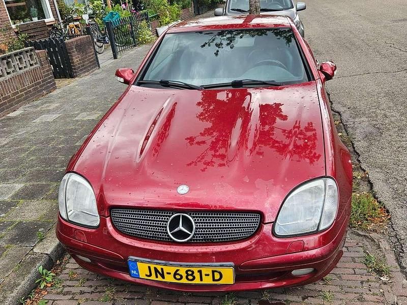Rood Gebruikt 2001 Mercedes SLK200 Cabriolet | € 2.900 (Super prijs) - Afbeelding 1/4