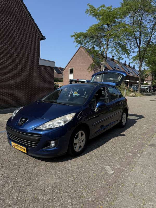 Blauw Gebruikt 2011 Peugeot 207 Style Hatchback | € 3.999 (Eerlijke prijs) - Afbeelding 1/4