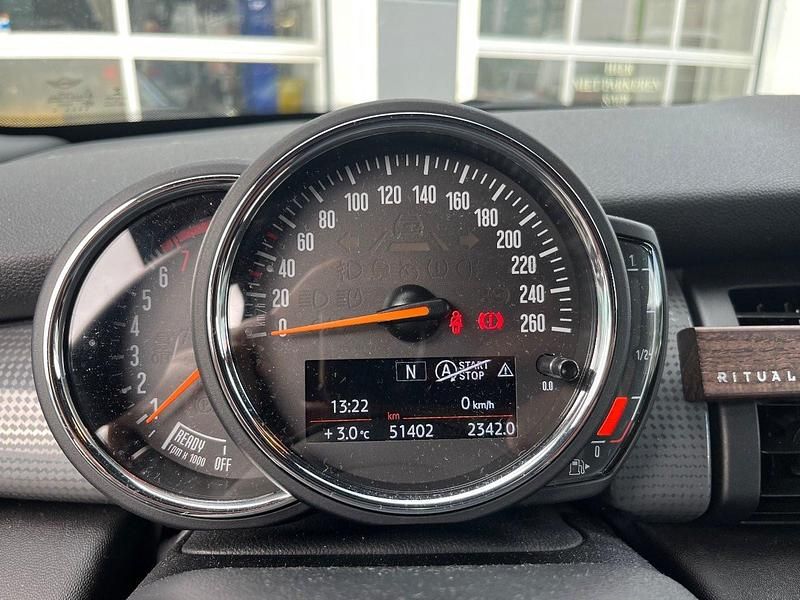 Occasion Mini John Cooper Works 136 PK (100 kW) 2019 Zwart Hatchback