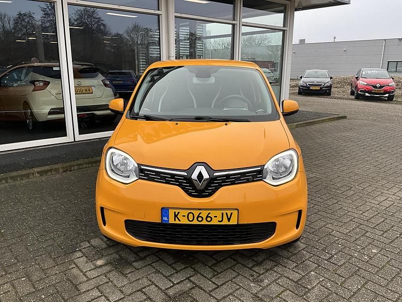 Occasion Renault Twingo Intens 65 PK (47 kW) 2021 Geel Hatchback