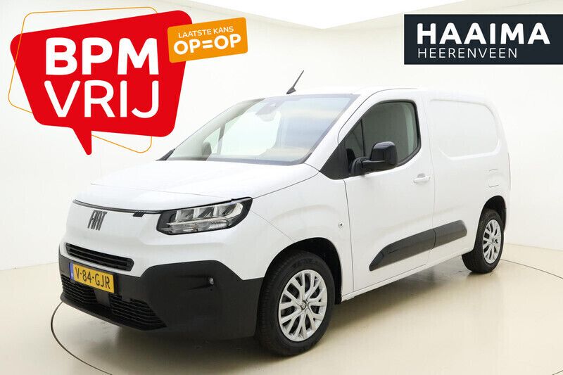 Wit Nieuw 2024 Fiat Doblò S MPV | € 21.359 - Afbeelding 1/4