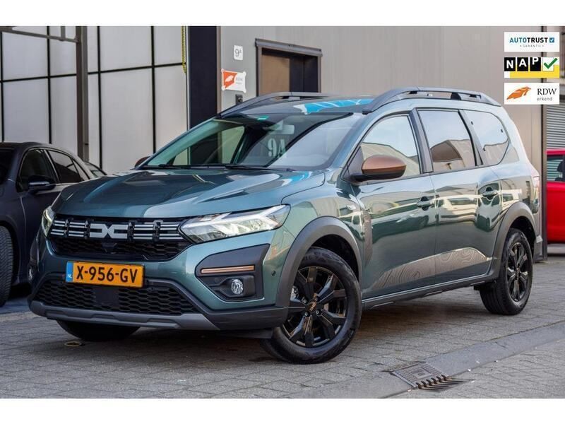 Groen Gebruikt 2023 Dacia Jogger Extreme MPV | € 21.000 (Eerlijke prijs) - Afbeelding 1/4