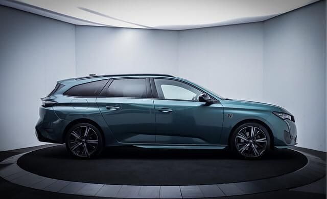 Occasion Peugeot 308 SW GT 131 PK (96 kW) 2023 Groen Stationwagen