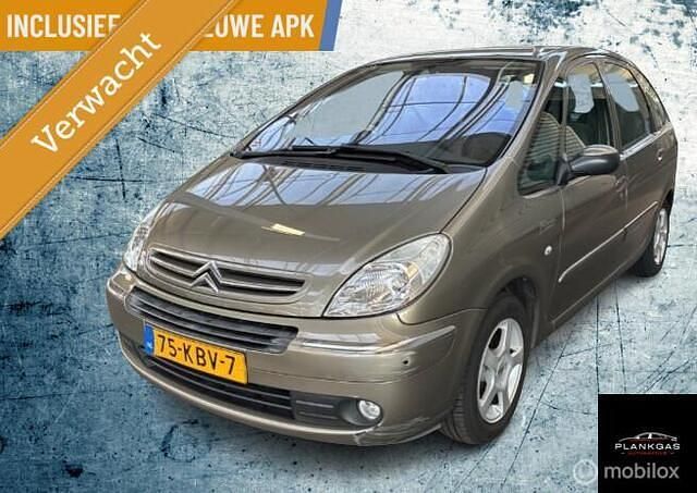 Bruin Gebruikt 2009 Citroën Xsara Picasso MPV | € 1.995 (Eerlijke prijs) - Afbeelding 1/4