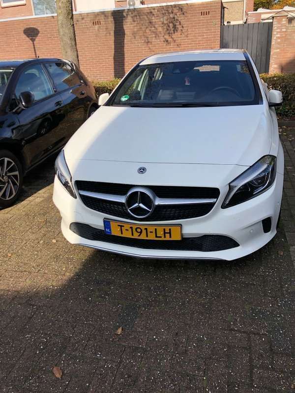Wit Gebruikt 2017 Mercedes A180 Business Stationwagen | € 18.000 (Eerlijke prijs) - Afbeelding 1/4