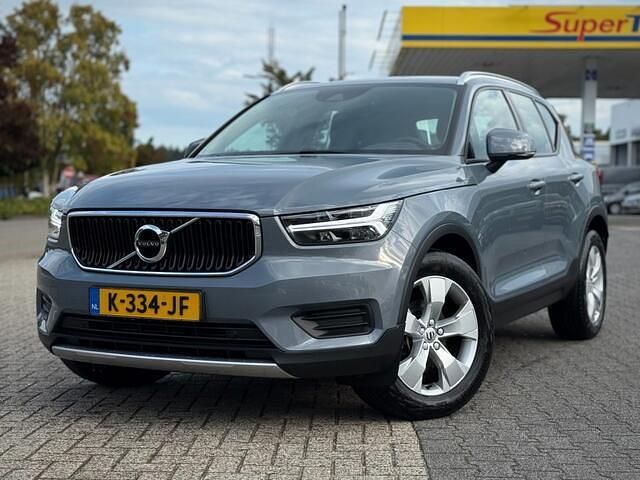 Grijs Gebruikt 2021 Volvo XC40 Momentum SUV | € 21.750 (Super prijs) - Afbeelding 1/4