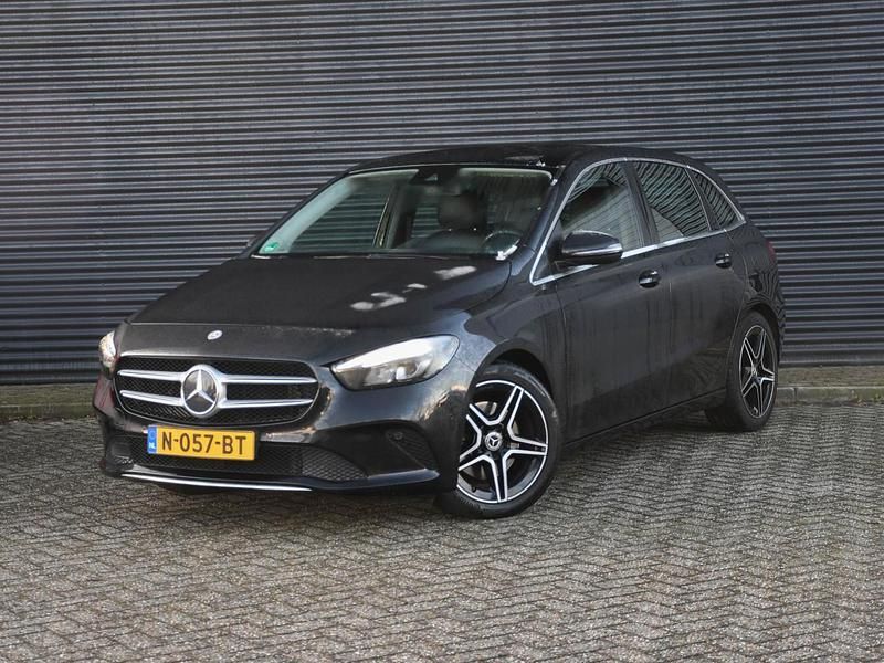 Zwart Occasion 2019 Mercedes 220 Premium MPV | € 23.995 (Super prijs) - Afbeelding 1/1