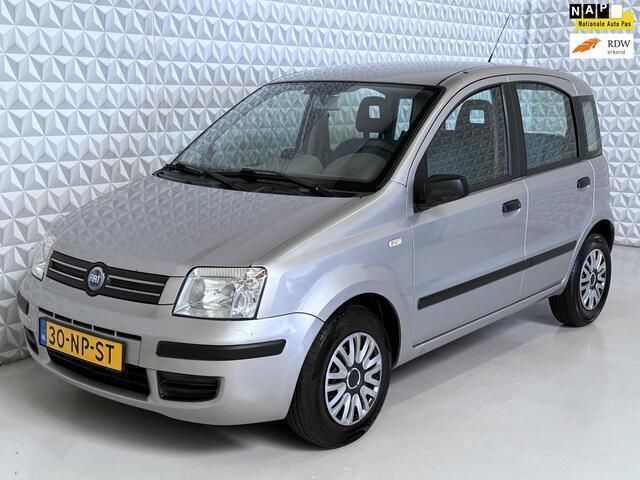 Grijs Gebruikt 2004 Fiat Panda Dynamic Hatchback | € 1.499 (Iets duurder) - Afbeelding 1/4