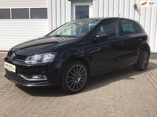 Zwart Gebruikt 2017 VW Polo Edition Hatchback | € 9.750 (Eerlijke prijs) - Afbeelding 1/4