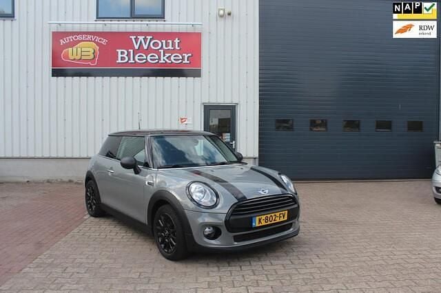 Grijs Gebruikt 2015 Mini ONE Hatchback | € 12.450 (Eerlijke prijs) - Afbeelding 1/4