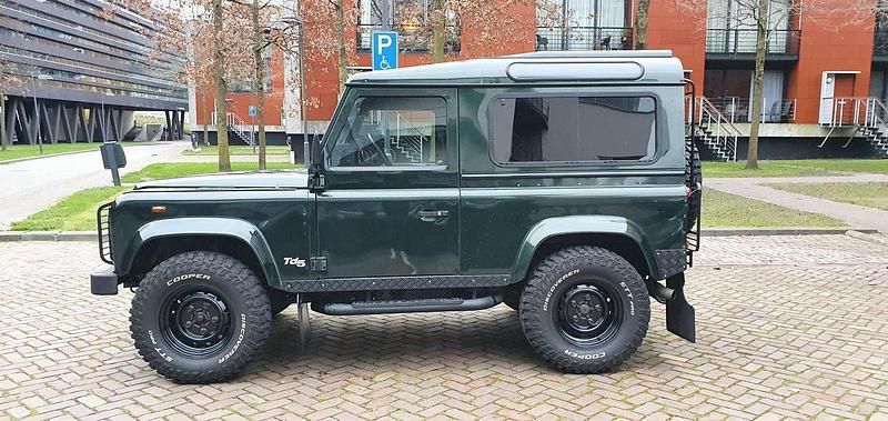 Groen Gebruikt 2002 Land Rover Defender Van | € 21.500 (Eerlijke prijs) - Afbeelding 1/4