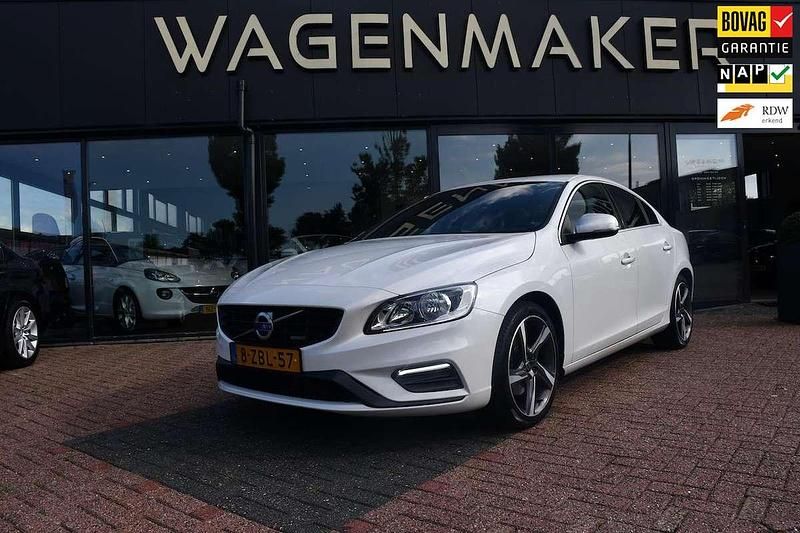Wit, metallic lak Gebruikt 2014 Volvo S60 Summum Sedan | € 10.950 (Goede deal) - Afbeelding 1/4
