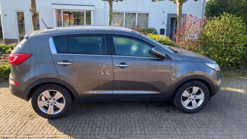Grijs Gebruikt 2012 Kia Sportage SUV | € 8.500 (Eerlijke prijs) - Afbeelding 1/4