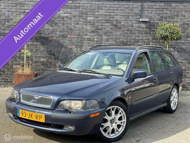 Blauw Gebruikt 2002 Volvo V40 Stationwagen | € 895 (Eerlijke prijs) - Afbeelding 1/4