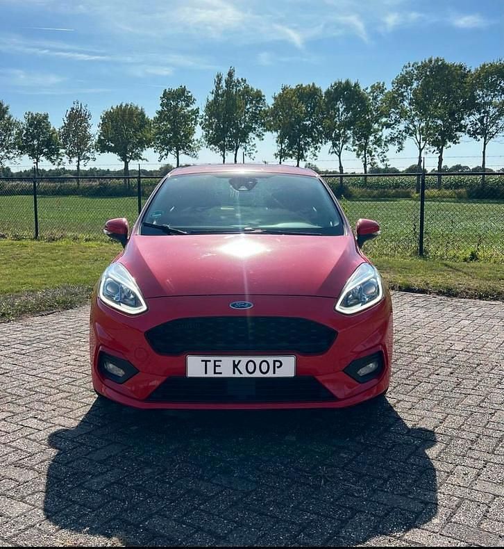 Occasion Ford Fiesta ST-Line 99 PK (72 kW) 2017 Rood Hatchback