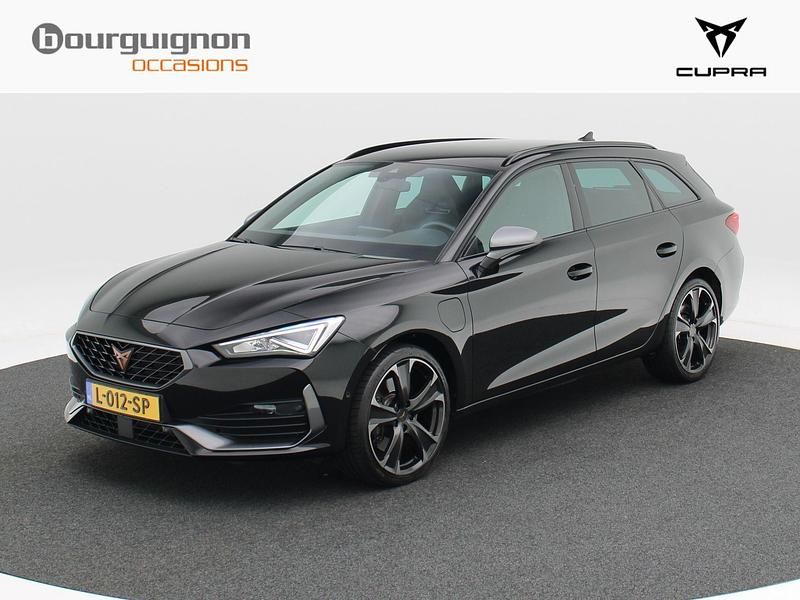 Zwart Gebruikt 2021 Cupra Leon VZ Stationwagen | € 22.850 (Eerlijke prijs) - Afbeelding 1/4