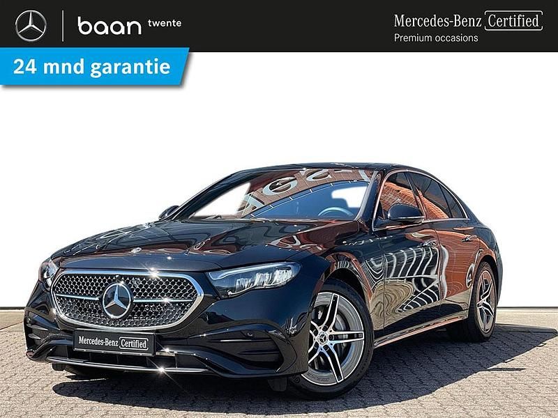 Zwart, metallic lak Gebruikt 2024 Mercedes E300 AMG line Sedan | € 67.900 (Duur) - Afbeelding 1/4
