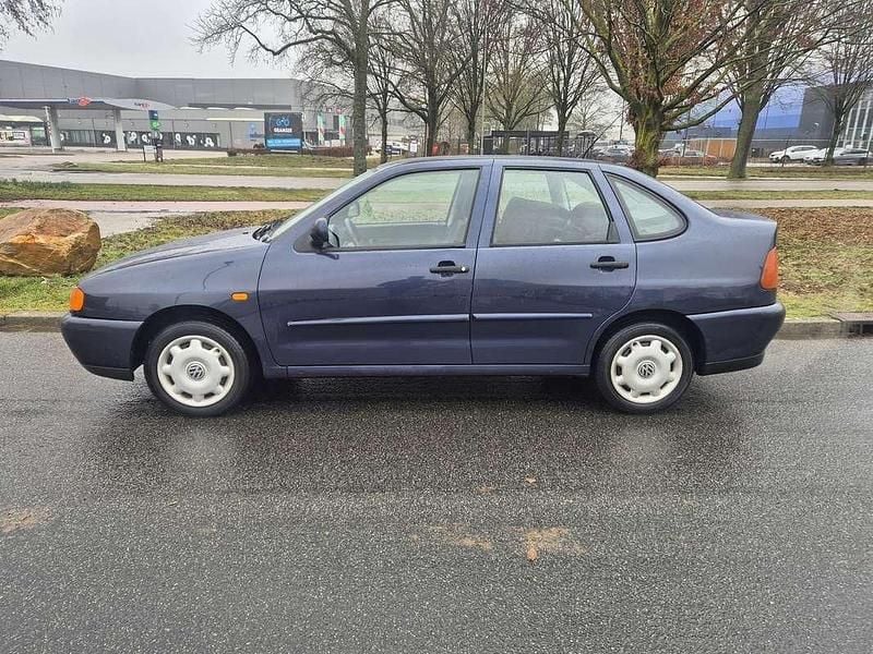 Occasion VW Polo 60 PK (44 kW) 1998 Blauw Sedan