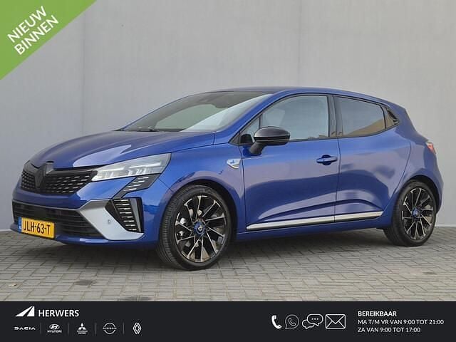 Blue iron (terqh) Gebruikt 2024 Renault Clio V Bose Edition Hatchback | € 23.885 (Eerlijke prijs) - Afbeelding 1/4