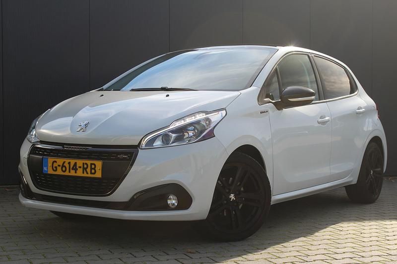 Occasion Peugeot 208 GT-line 112 PK (82 kW) 2019 Wit Hatchback