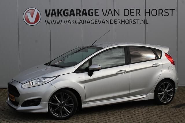 Zilver Gebruikt 2016 Ford Fiesta ST-Line Hatchback | € 9.430 (Iets duurder) - Afbeelding 1/3