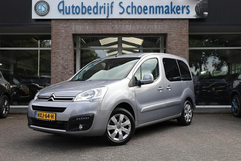Grijs Gebruikt 2017 Citroën Berlingo Feel MPV | € 20.940 - Afbeelding 1/4