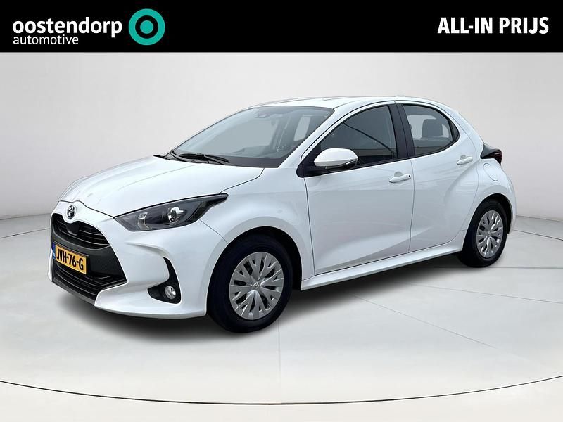 Wit Occasion 2026 Toyota Yaris Hybrid Active Hatchback | € 22.945 (Goede deal) - Afbeelding 1/4