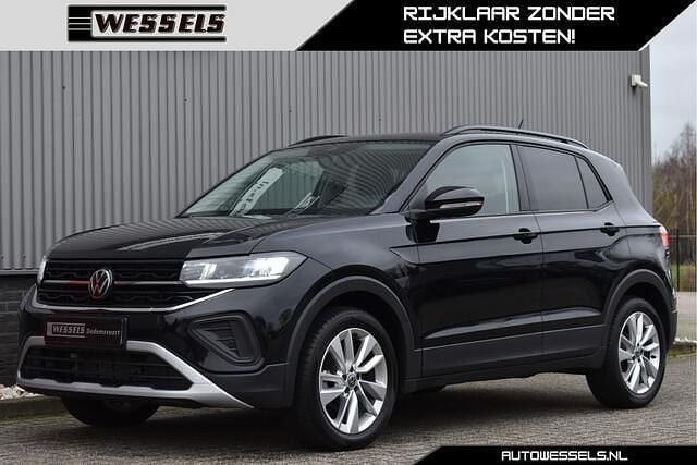 Zwart Gebruikt 2025 VW T-Cross SUV | € 29.950 (Eerlijke prijs) - Afbeelding 1/4