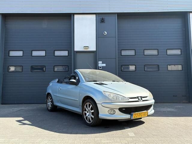 Occasion Peugeot 206 CC 109 PK (80 kW) 2004 Grijs Cabriolet
