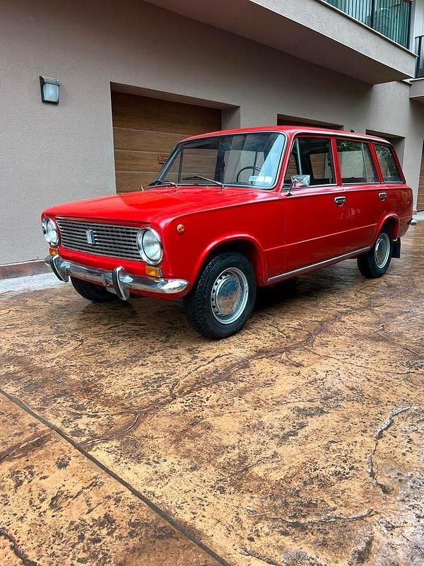 Gebruikt 1984 Lada 2102 Stationwagen | € 6.250 - Afbeelding 1/4