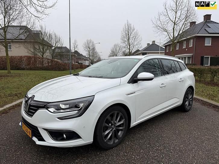 Occasion 2017 Renault Mégane IV Signature Stationwagen | € 10.950 (Eerlijke prijs) - Afbeelding 1/4