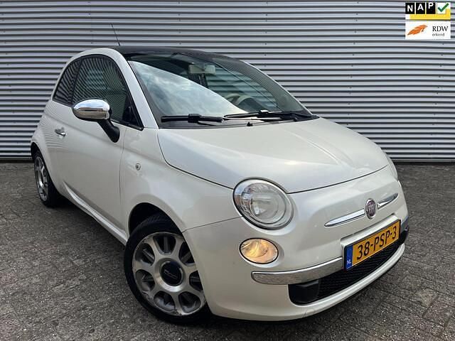 Creme Gebruikt 2011 Fiat 500 Lounge Hatchback | € 3.625 (Goede deal) - Afbeelding 1/4