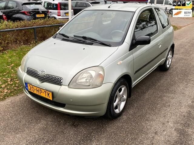 Groen Gebruikt 2001 Toyota Yaris Sol Hatchback | € 1.499 (Goede deal) - Afbeelding 1/4