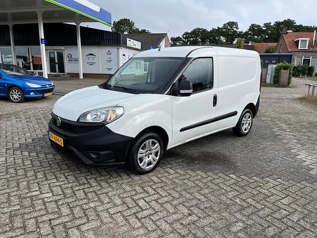 Wit Occasion 2015 Fiat Doblò MPV | € 5.250 - Afbeelding 1/4