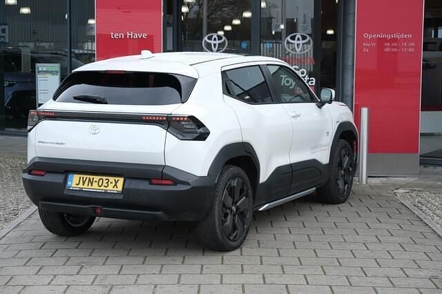 Nieuw Toyota Urban Cruiser Executive 127 kW (174 PK) 2026 Wit SUV