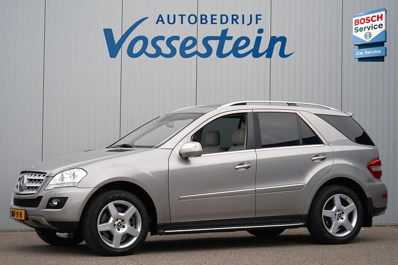 Grijs Gebruikt 2009 Mercedes 500 SUV | € 22.750 - Afbeelding 1/4